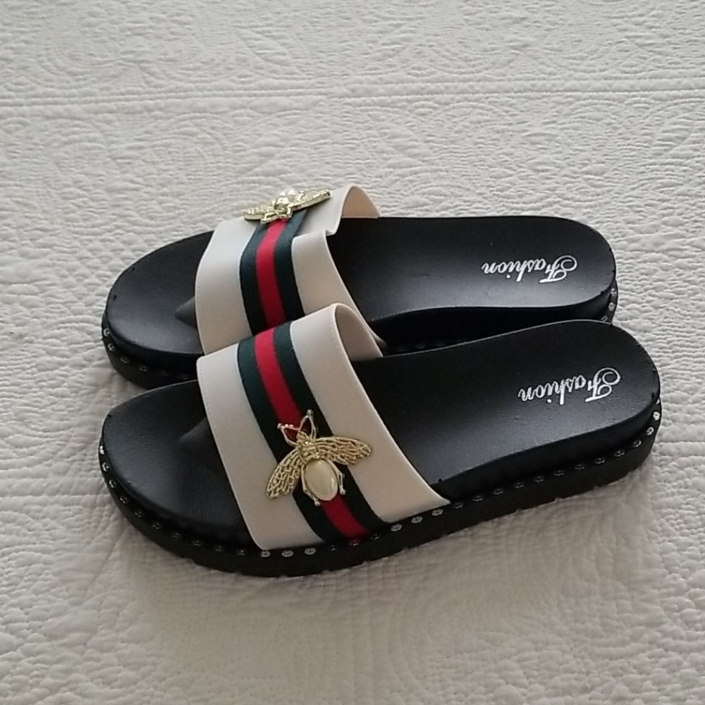 Flip flops/slides